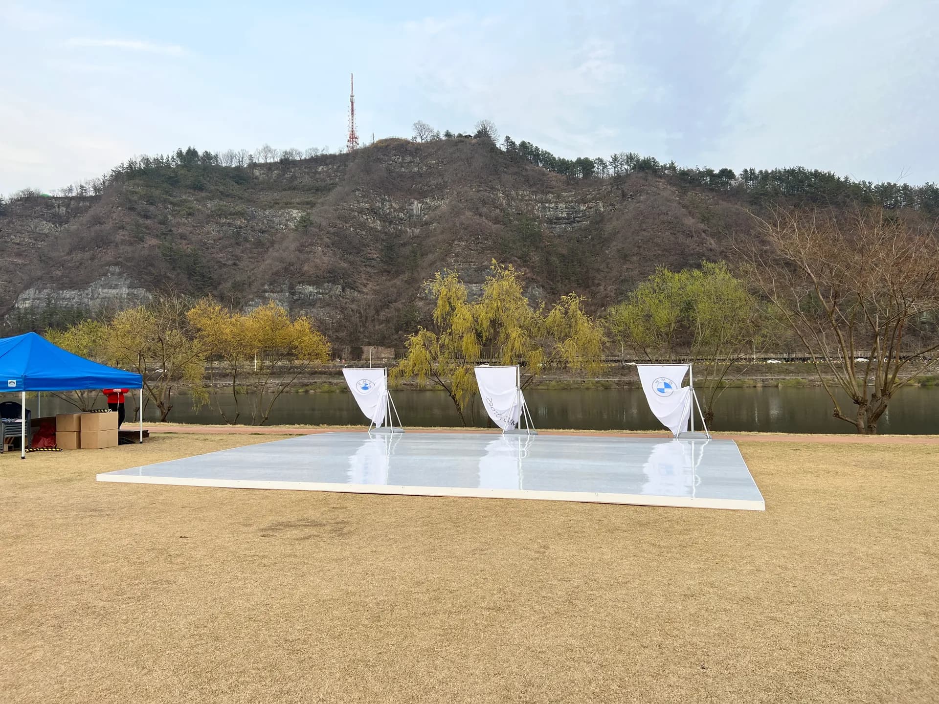 팝업전시부스 BMW 진주 시공 사례